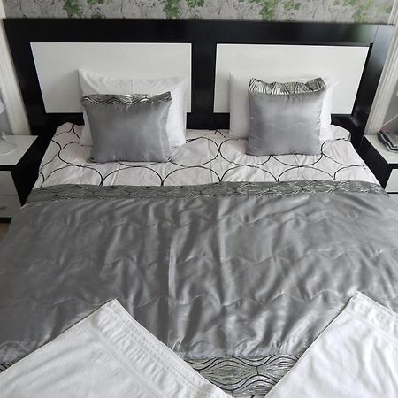 B&B Europa Hotel คูทายสิ ภายนอก รูปภาพ