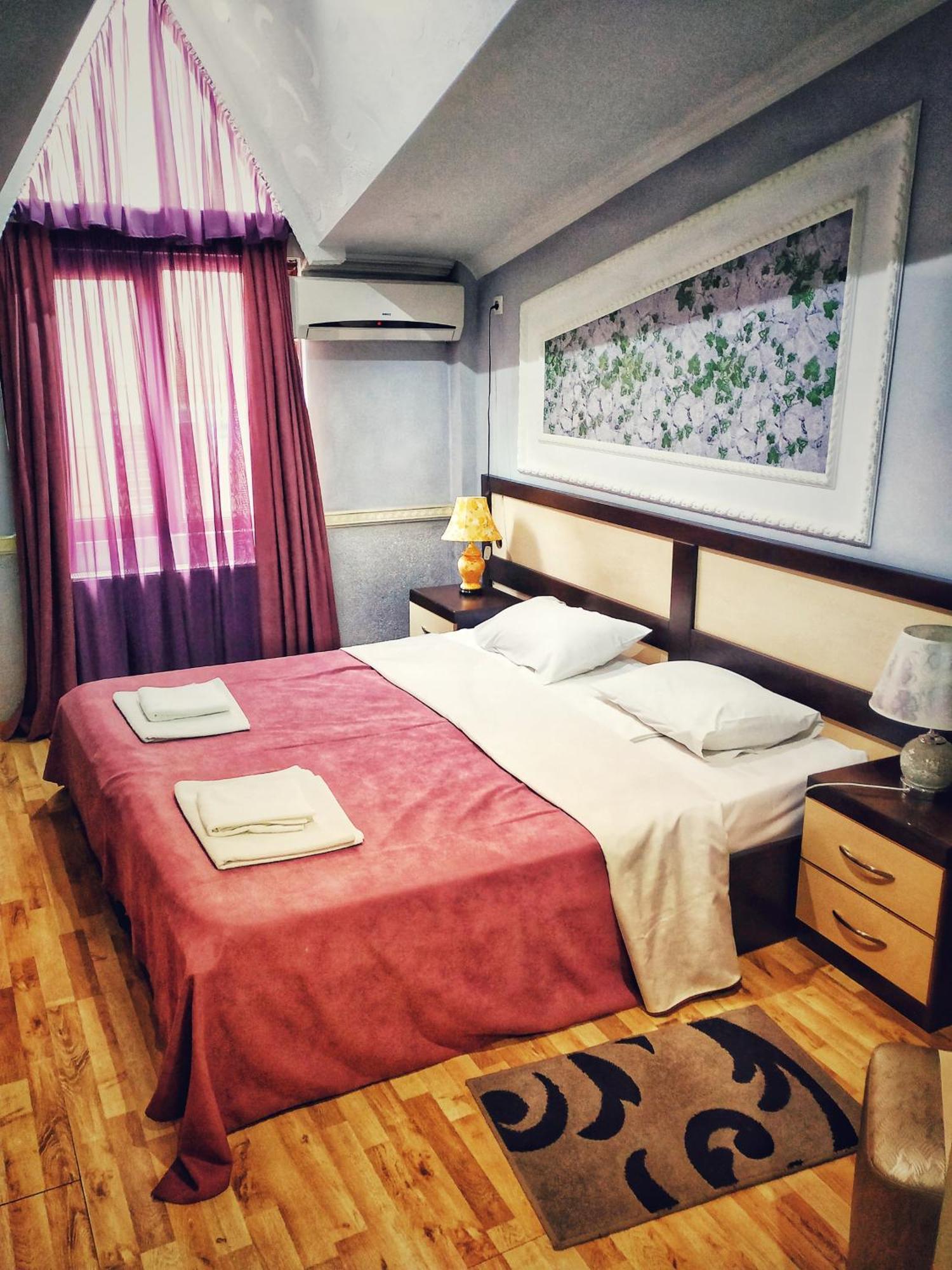 B&B Europa Hotel คูทายสิ ภายนอก รูปภาพ