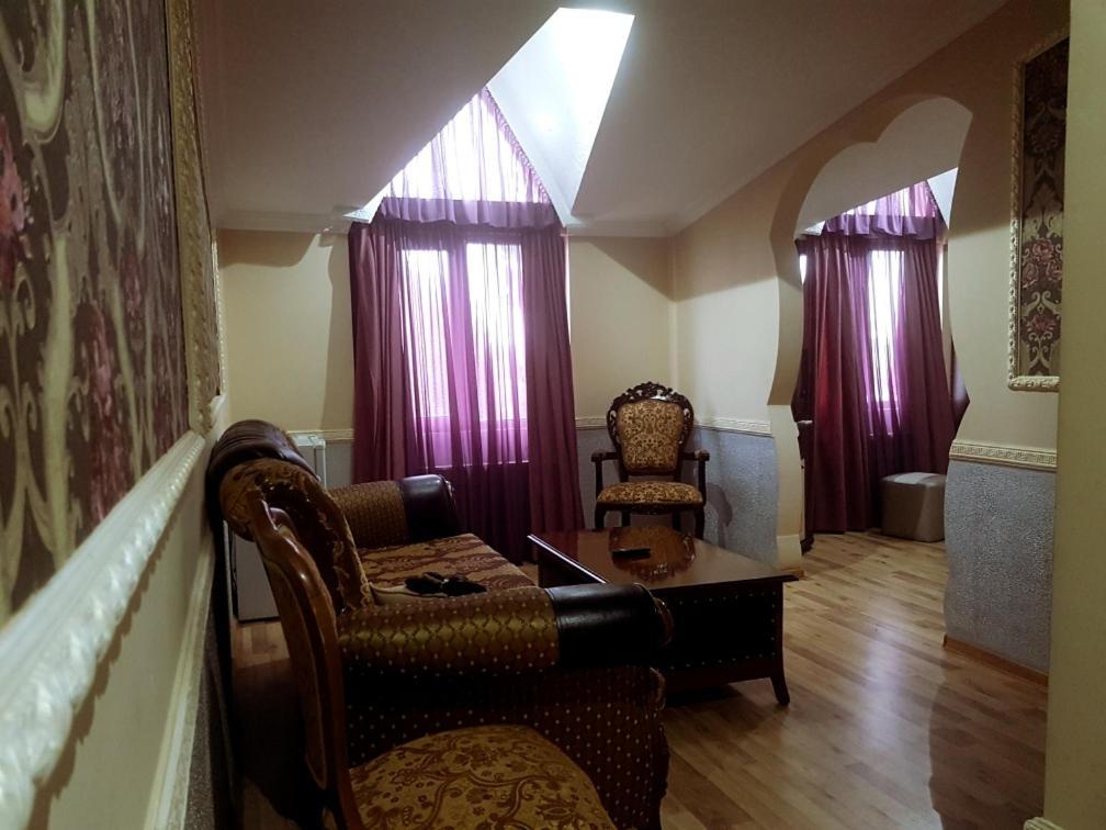 B&B Europa Hotel คูทายสิ ภายนอก รูปภาพ