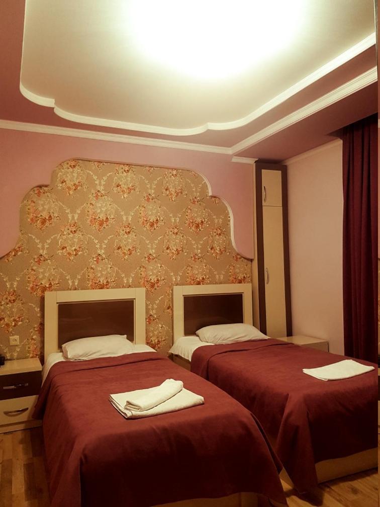B&B Europa Hotel คูทายสิ ภายนอก รูปภาพ