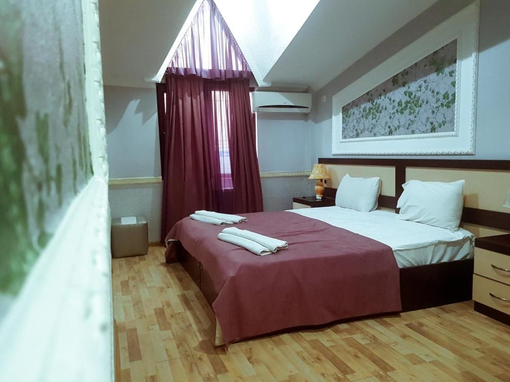B&B Europa Hotel คูทายสิ ภายนอก รูปภาพ