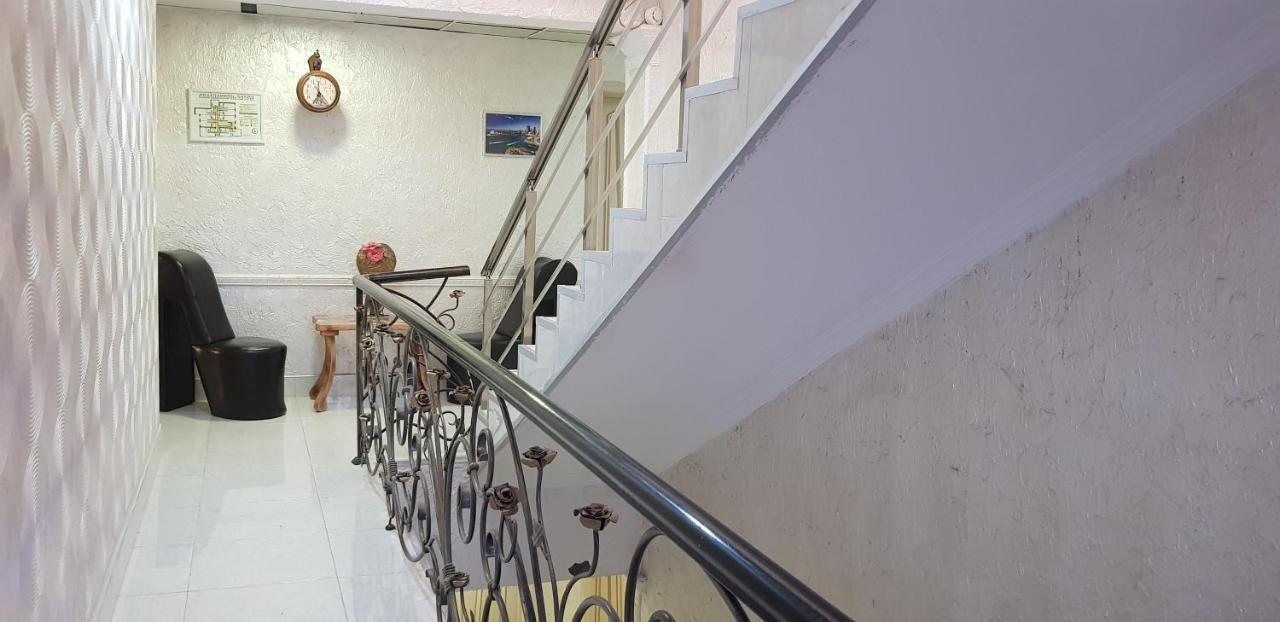 B&B Europa Hotel คูทายสิ ภายนอก รูปภาพ