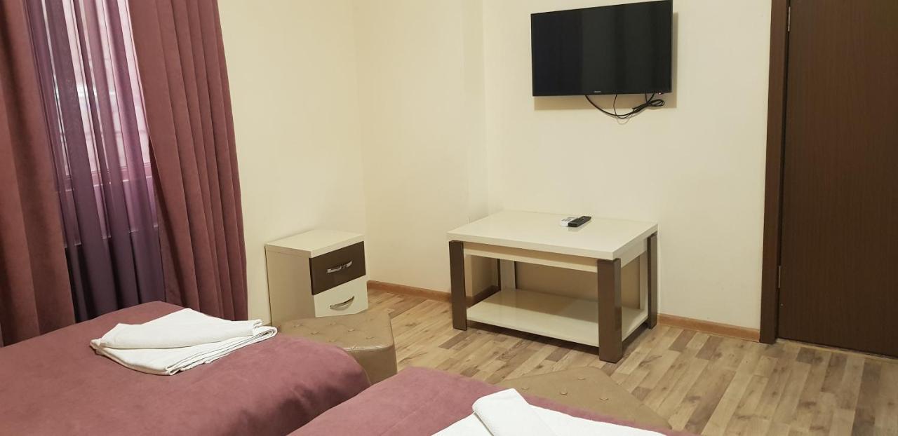 B&B Europa Hotel คูทายสิ ภายนอก รูปภาพ