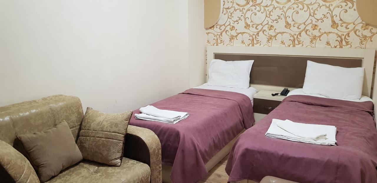 B&B Europa Hotel คูทายสิ ภายนอก รูปภาพ